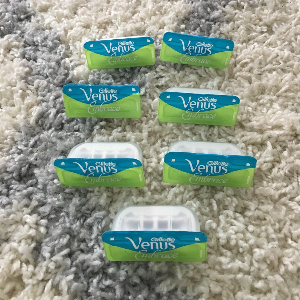 7 Venus Gillette Razor Heads All Sealed